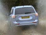 Mitsubishi Outlander PHEV 2014 года (UK)